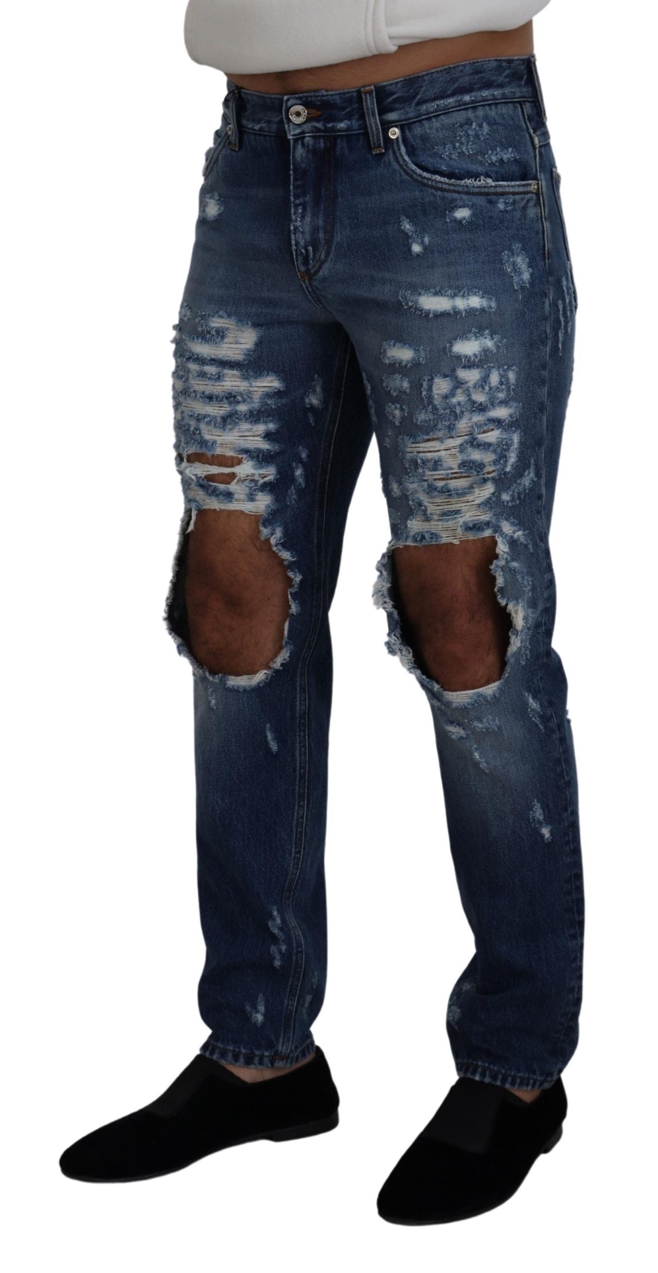 Schicke zerschlissene Denim-Hosen für den modernen Mann