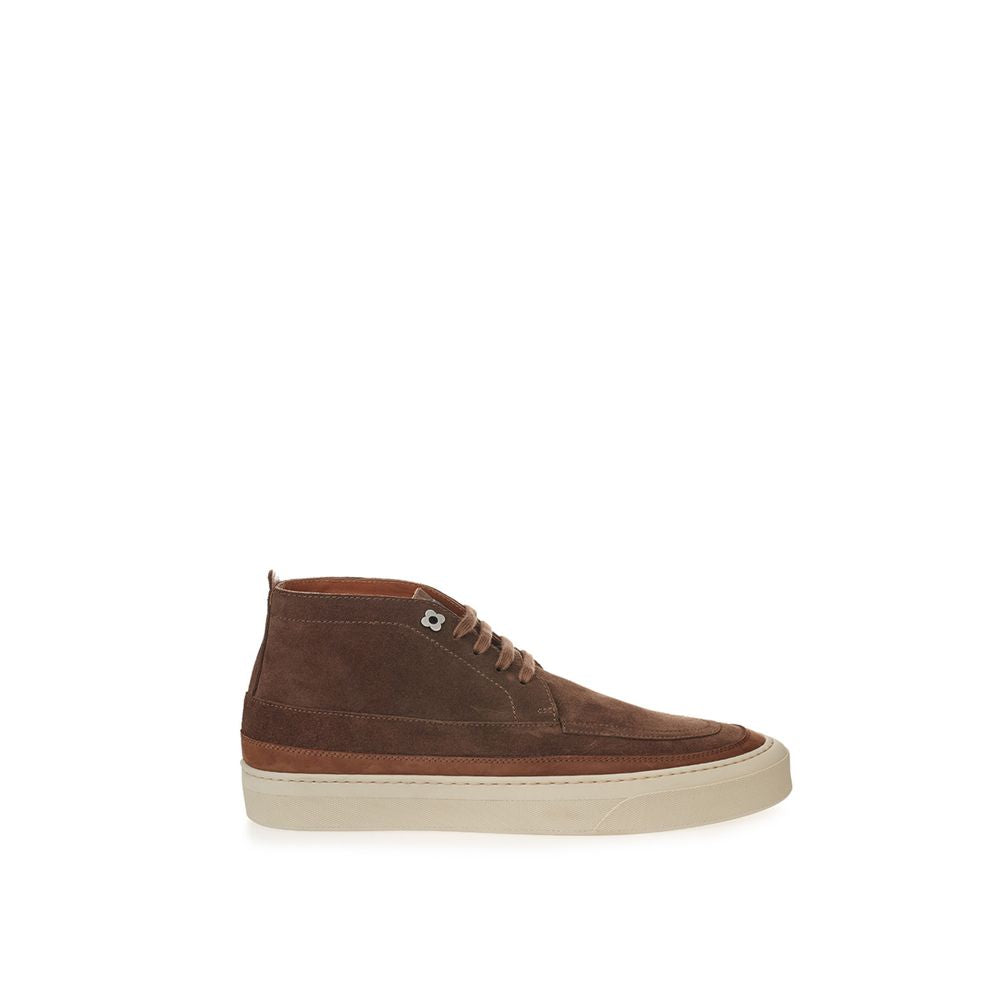 Elegante Wildleder-Sneakers in sattem Braun